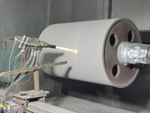 دراسة حالة لإصلاح الرذاذ الأسرع من الصوت لأسطوانات مجفف صناعة الورق